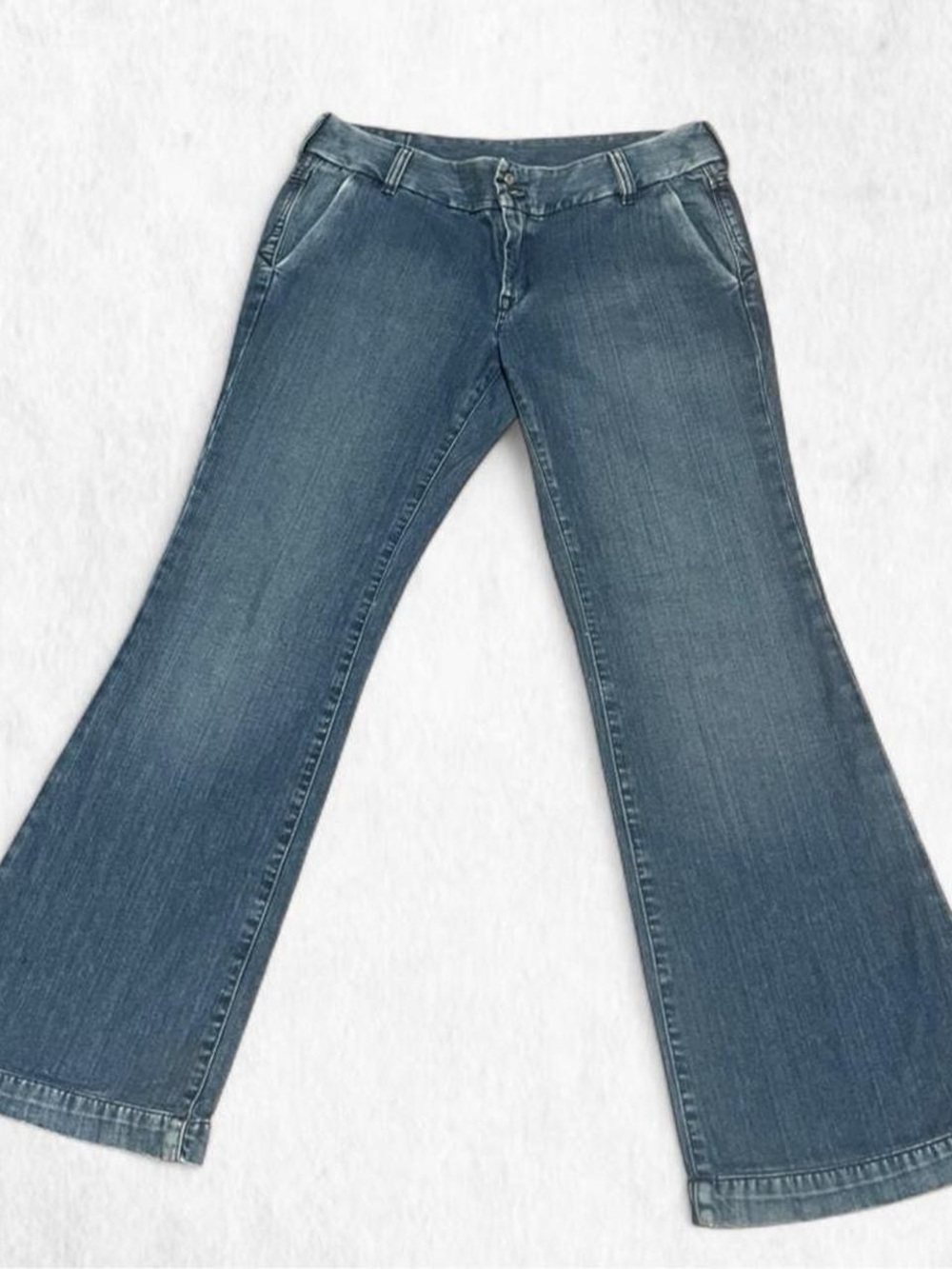 Diesel GRUSON ultra flare no back pocket design